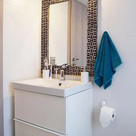 Апартаменты Mackenzie Beach Zen-apartment
